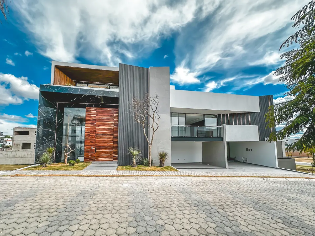 Casa en venta en Lomas de Angelópolis II, San Andrés Cholula — foto 1 de 49