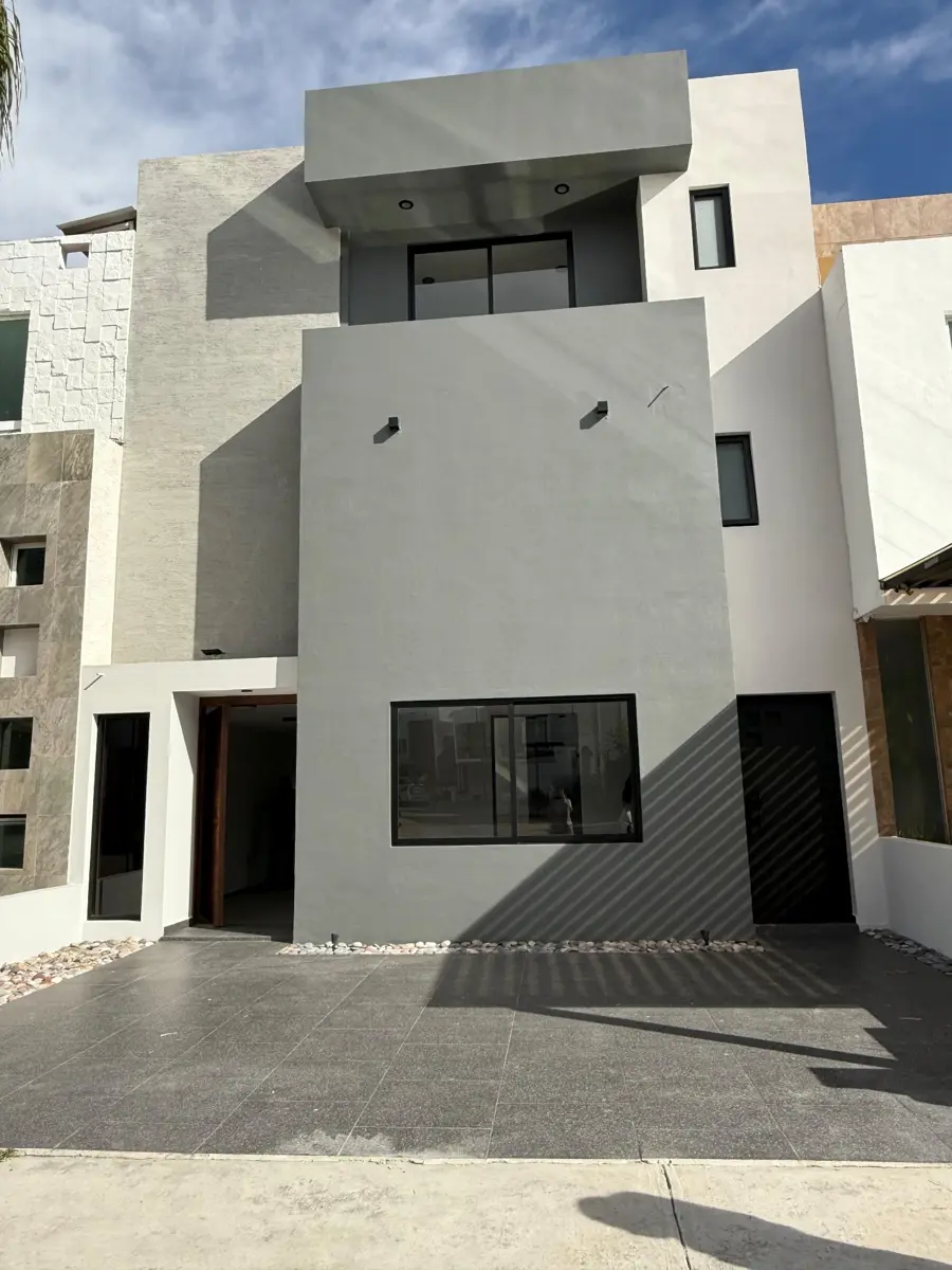 Casa en venta en Ampliación Balcones de Santa María, Morelia — foto 1 de 93