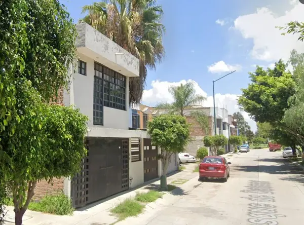 Casa en venta en Praderas del Bosque, León — foto 3 de 7