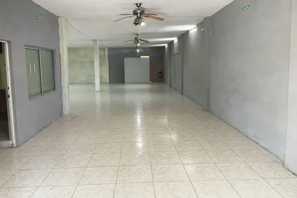 Bodega en renta en Morelos, Saltillo — foto 2 de 11