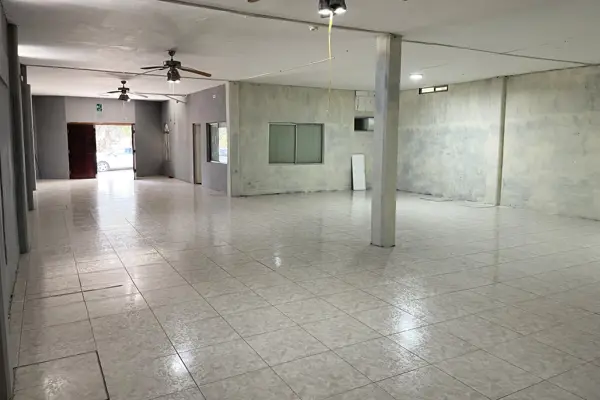 Bodega en renta en Morelos, Saltillo — foto 3 de 11