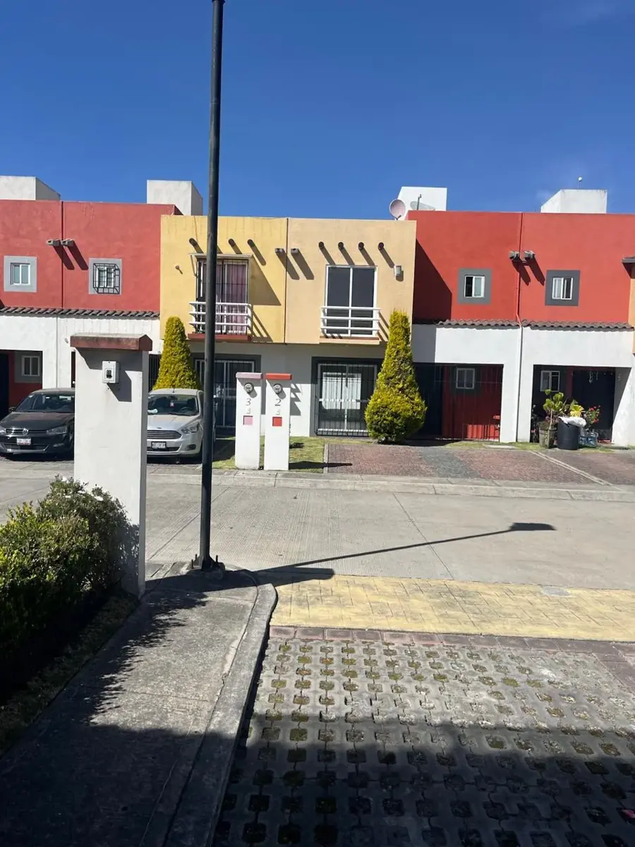 Casa en venta en Villa Toscana, Toluca — foto 1 de 19