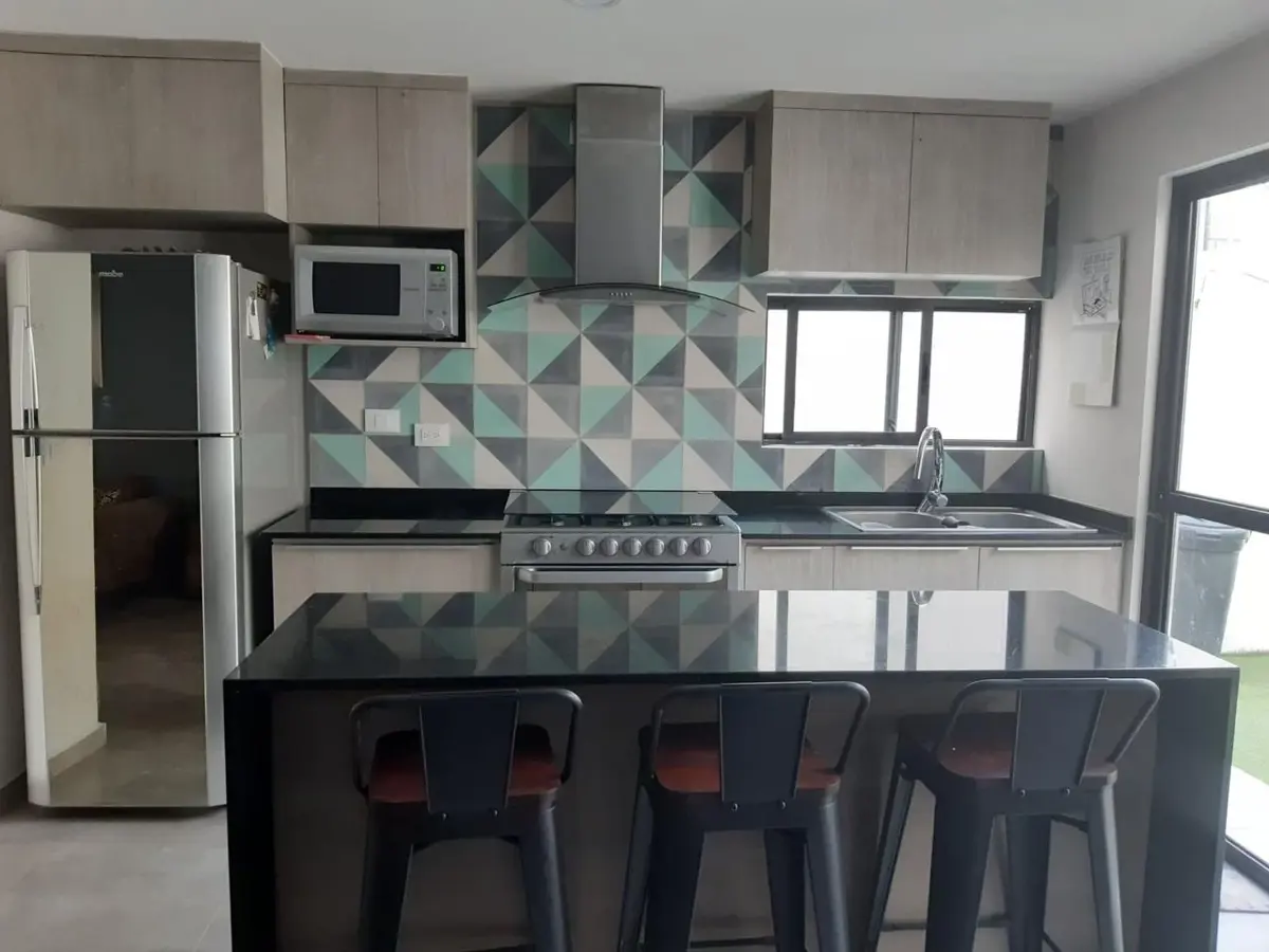 Casa en venta en Adamar, Tlajomulco de Zúñiga — foto 1 de 10
