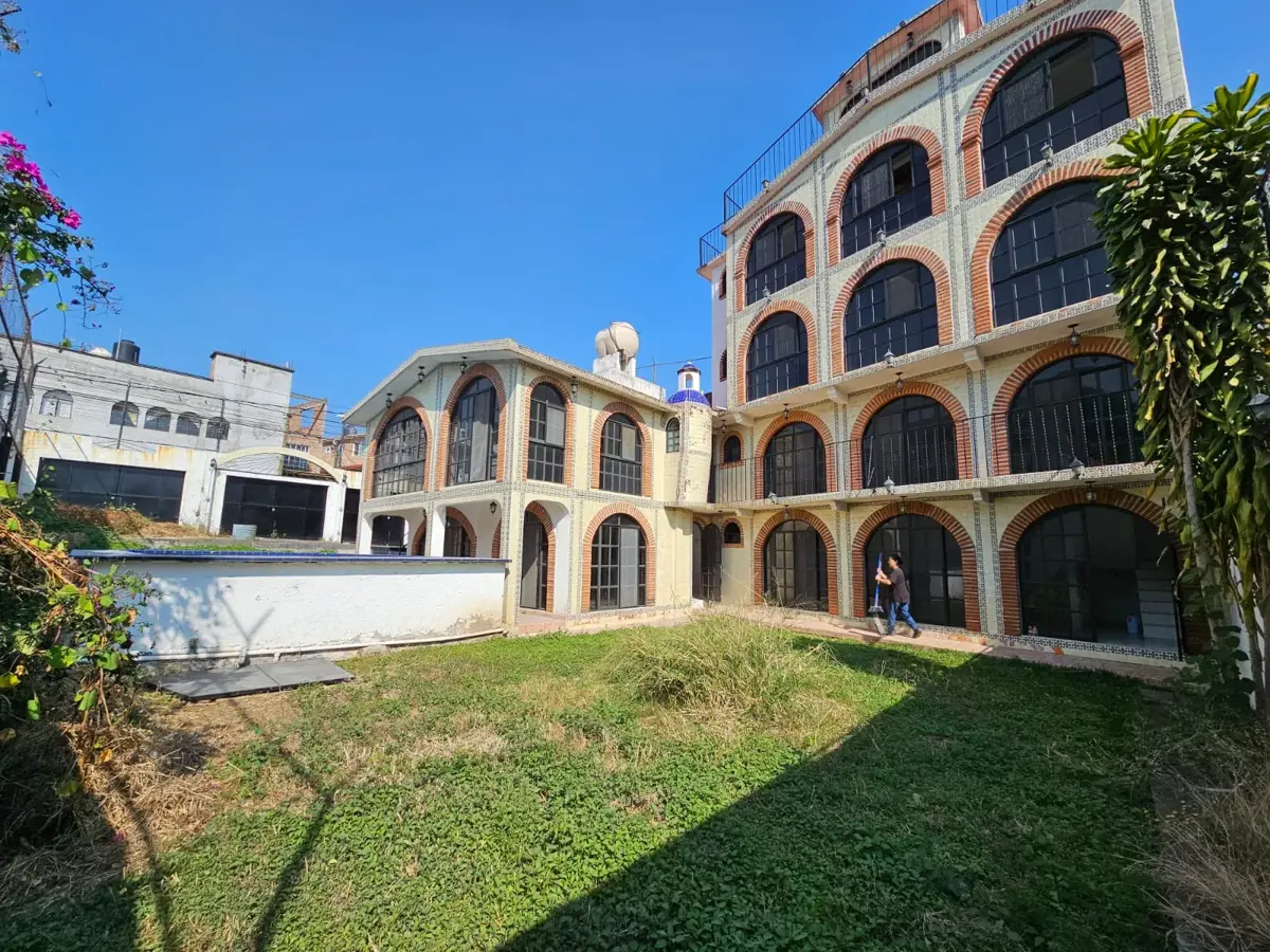 Casa en venta en Lomas de Cortes, Cuernavaca — foto 1 de 12