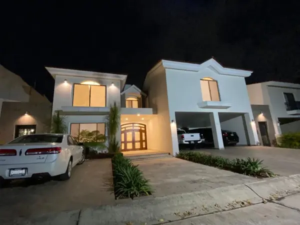 Casa en venta en Puerta de Hierro, Zapopan — foto 3 de 11