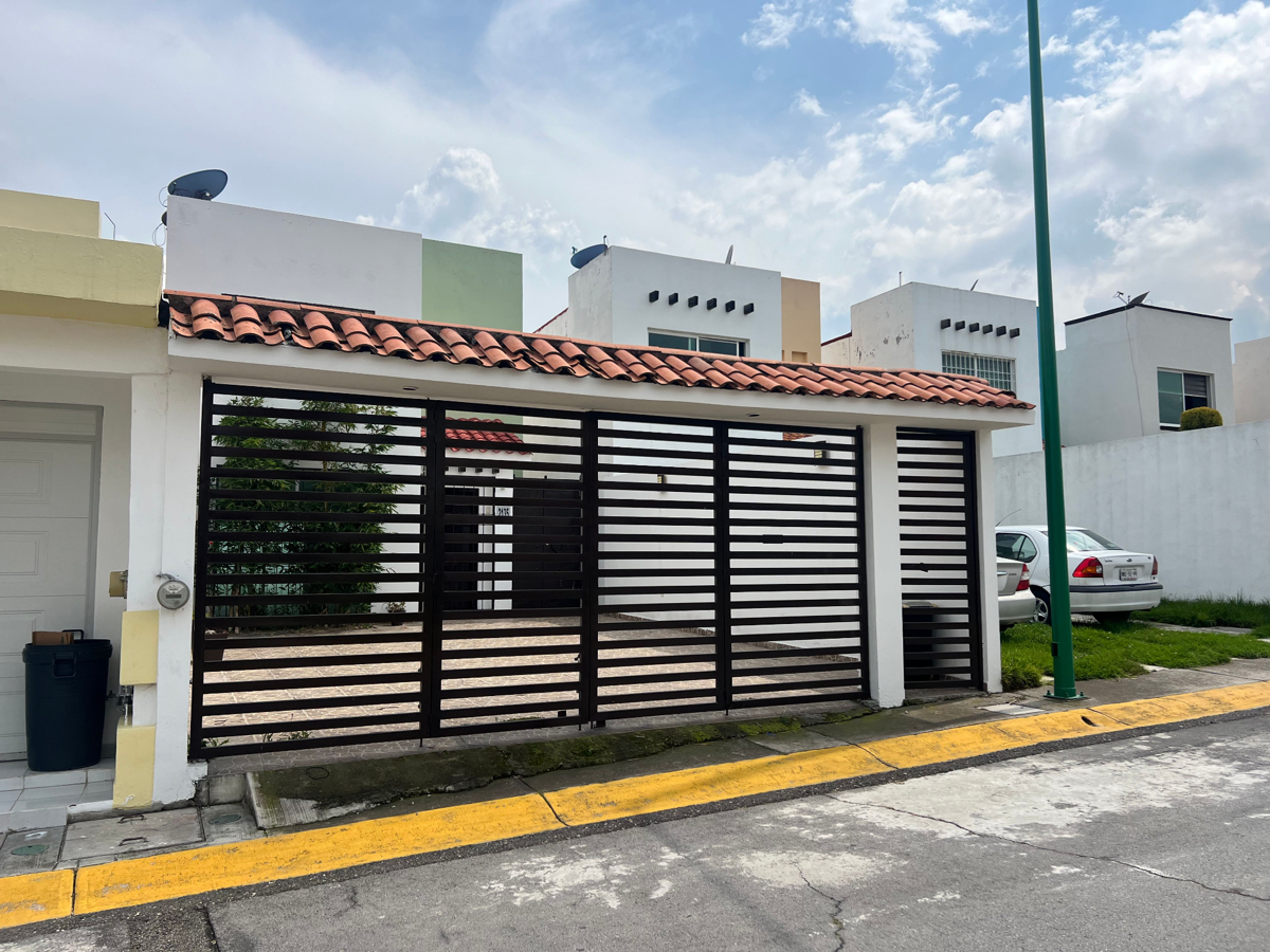 Casa en venta en Urbano Bonanza, Metepec — foto 1 de 16