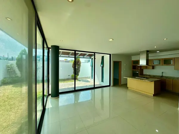Casa en venta en Arbolada Bosques de Santa Anita, Tlajomulco de Zúñiga — foto 3 de 49