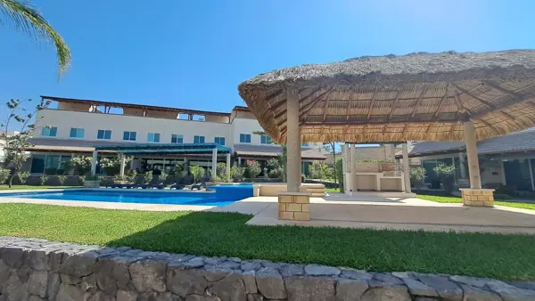 Casa en venta en Lomas del Manantial, Xochitepec — foto 2 de 46