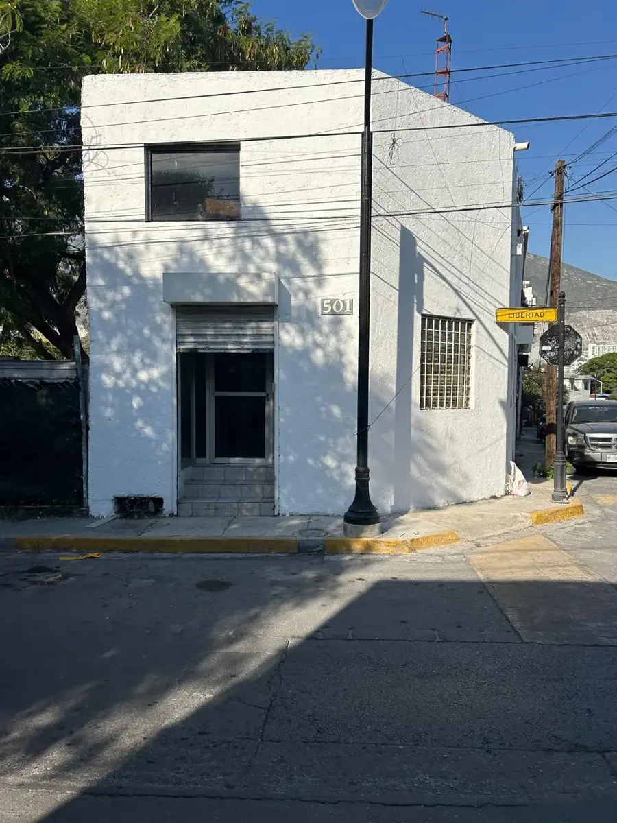 Bodega en renta en San Pedro Garza García Centro, San Pedro Garza García — foto 1 de 19