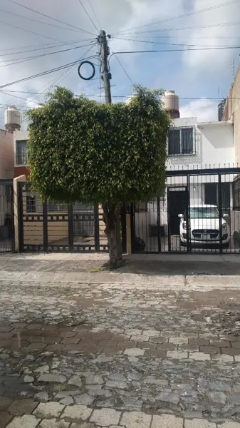 Casa en venta en Jardines del Valle, Zapopan — foto 2 de 6