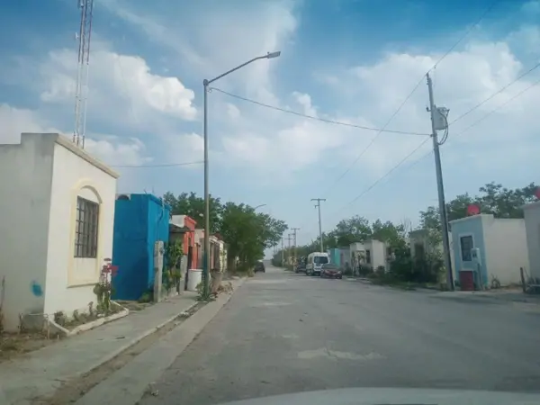 Casa en venta en Piramides, Reynosa — foto 2 de 13