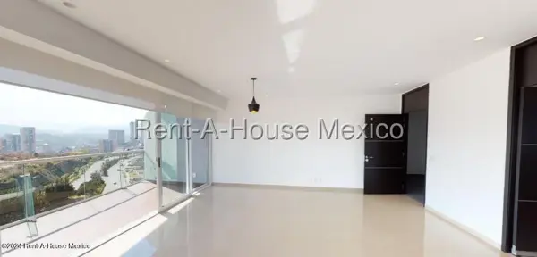 Departamento en renta en Bosque Real, Huixquilucan, México