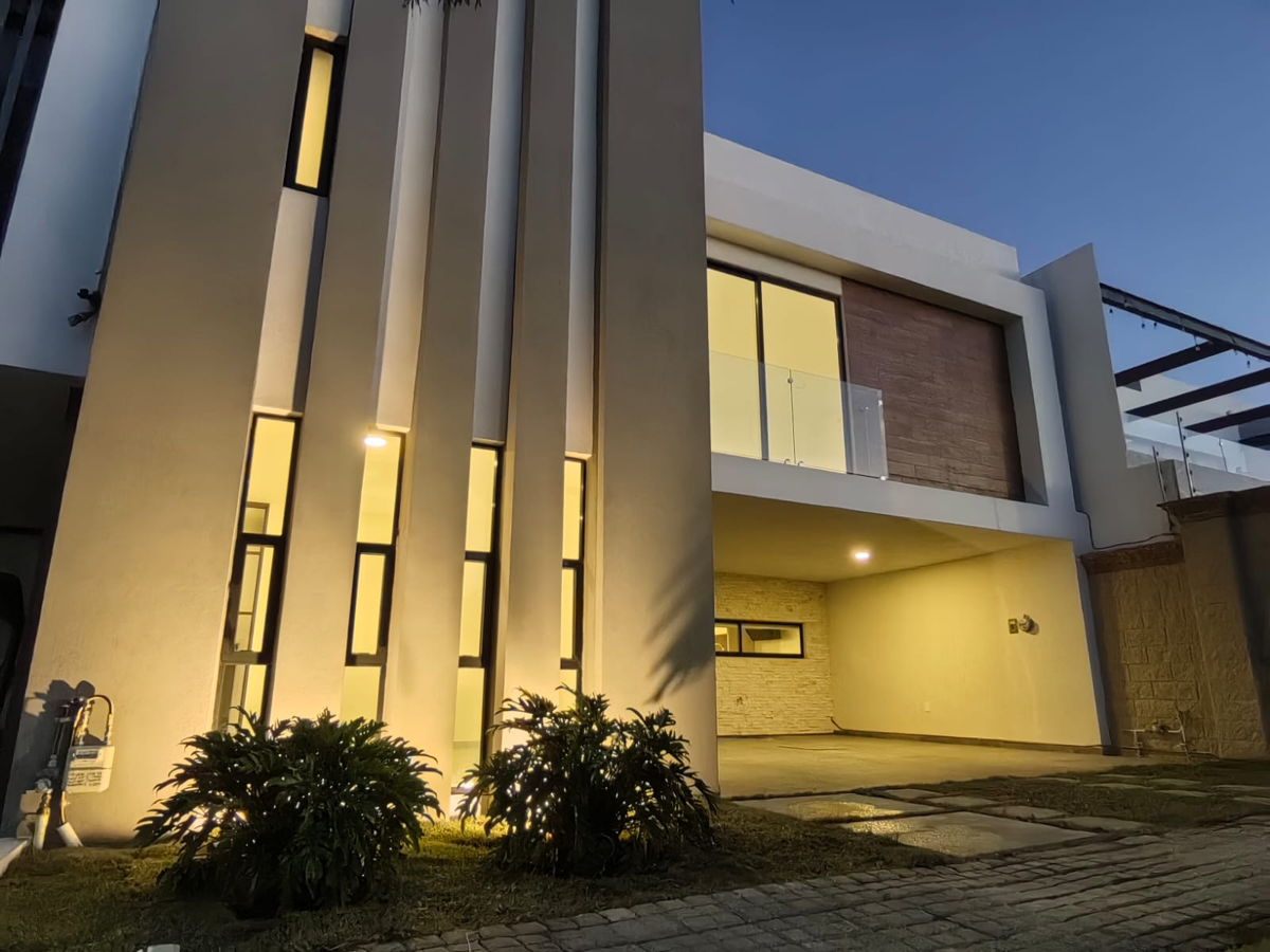 Casa en venta en Lomas de Angelópolis II, San Andrés Cholula — foto 1 de 20