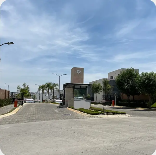 Terreno en venta en Lomas de Angelópolis, Ocoyucan — foto 2 de 3