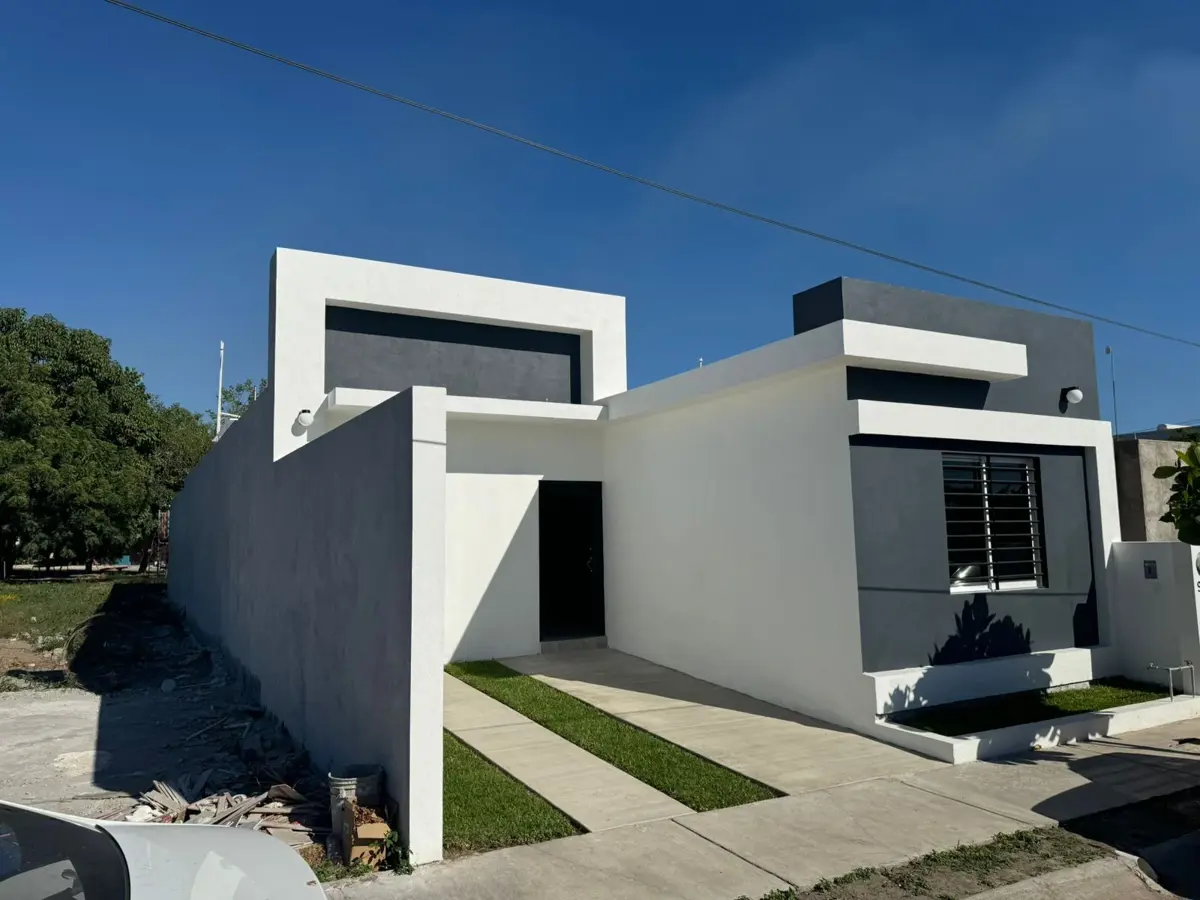 Casa en venta en Real Centenario, Villa de Álvarez — foto 1 de 14