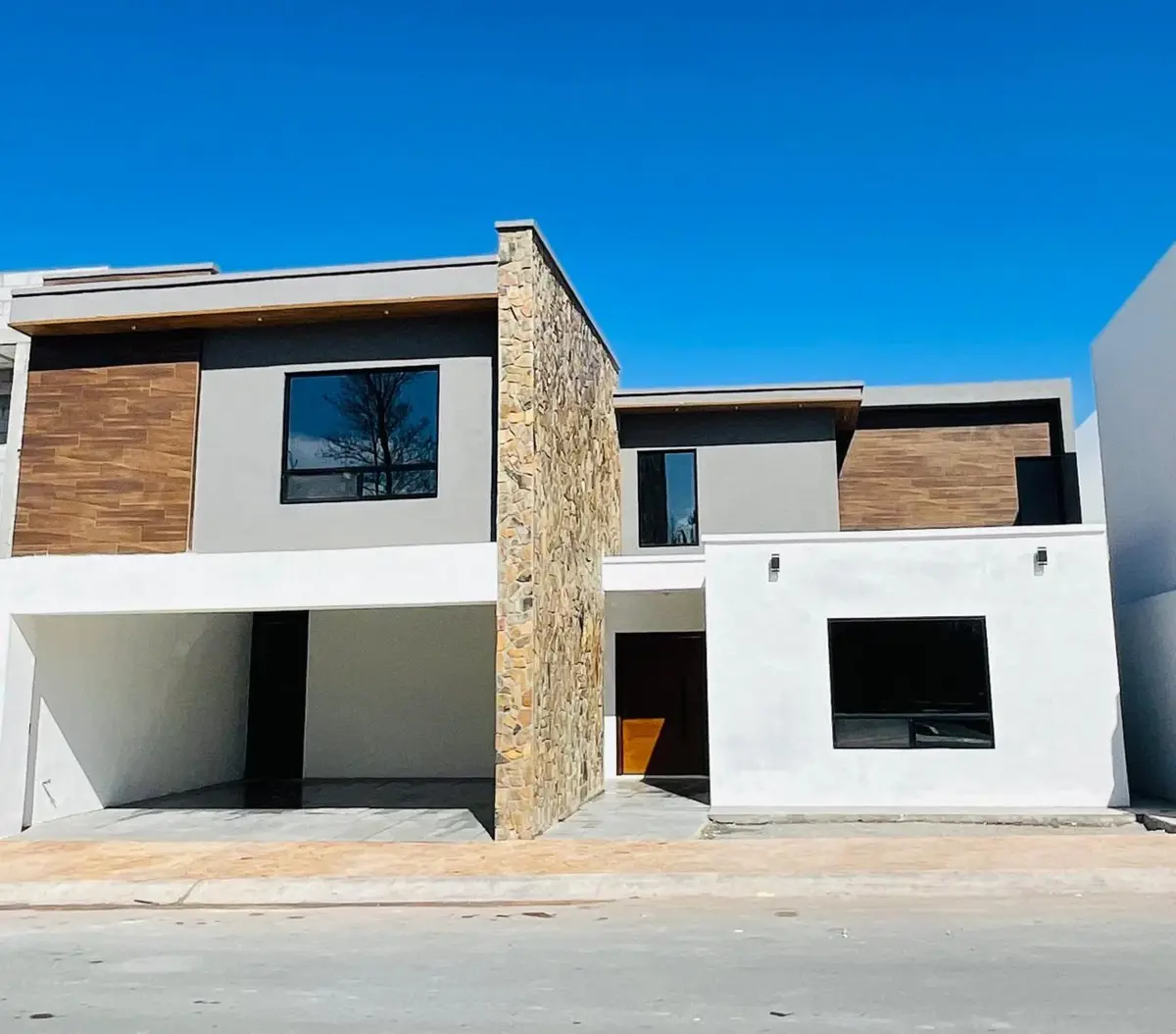 Casa en venta en La Joya, Arteaga — foto 1 de 27