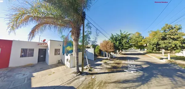 Casa en venta en Hacienda Santa Fe, Tlajomulco de Zúñiga — foto 2 de 7