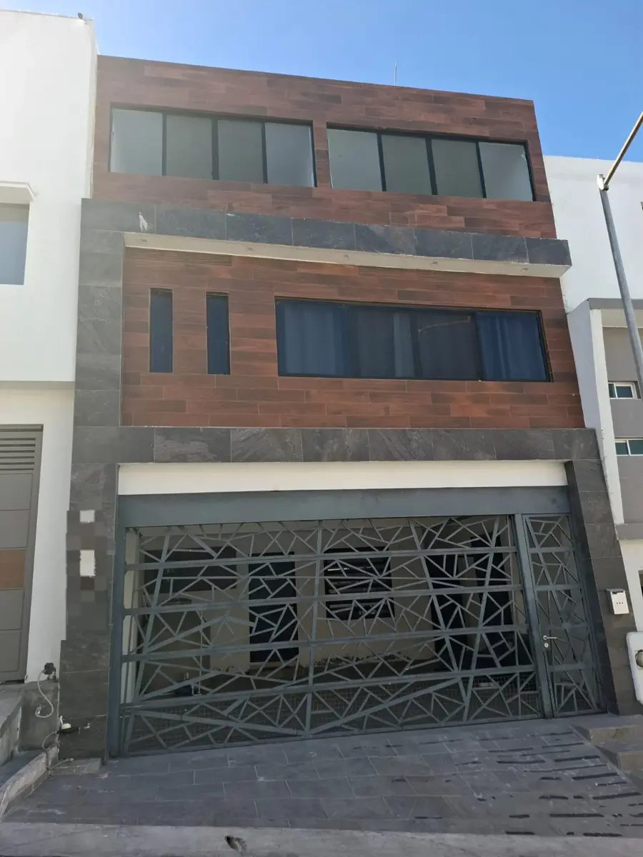 Casa en venta en Balcones de las Mitras, Monterrey — foto 1 de 30