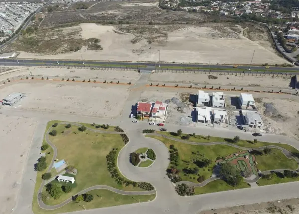 Terreno en venta en Hacienda del Refugio, Saltillo — foto 3 de 5