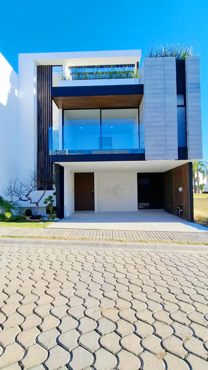 Casa en venta en Lomas de Angelópolis, San Andrés Cholula — foto 1 de 16