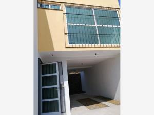 Casa en venta en Ampliación Ocotepec, Cuernavaca — foto 3 de 36