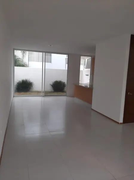 Casa en venta en Bosques Santa Anita, Tlajomulco de Zúñiga — foto 2 de 43