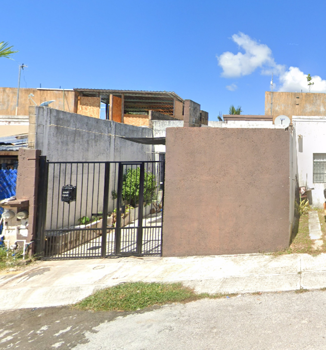 Casa en venta en Misión Las Flores, Solidaridad — foto 1 de 14
