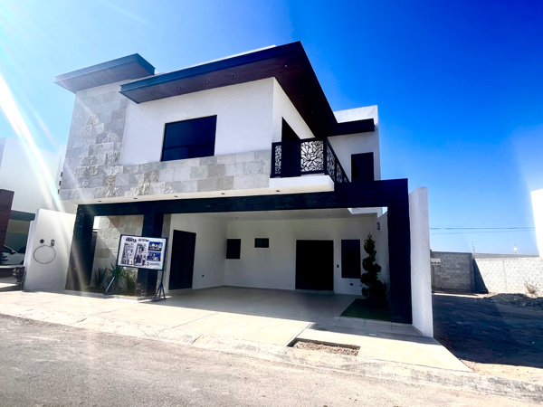 Casa en venta en Rincón de los Encinos, Saltillo, Coahuila de Zaragoza Casa en venta en Rincón de los Encinos, Saltillo, Coahuila de Zaragoza