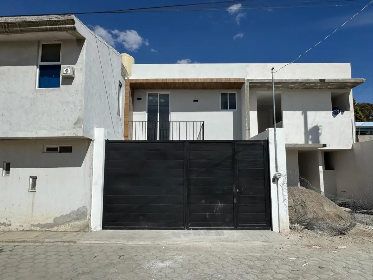 Casa en venta en San Juan Cuautlancingo, Cuautlancingo — foto 1 de 33