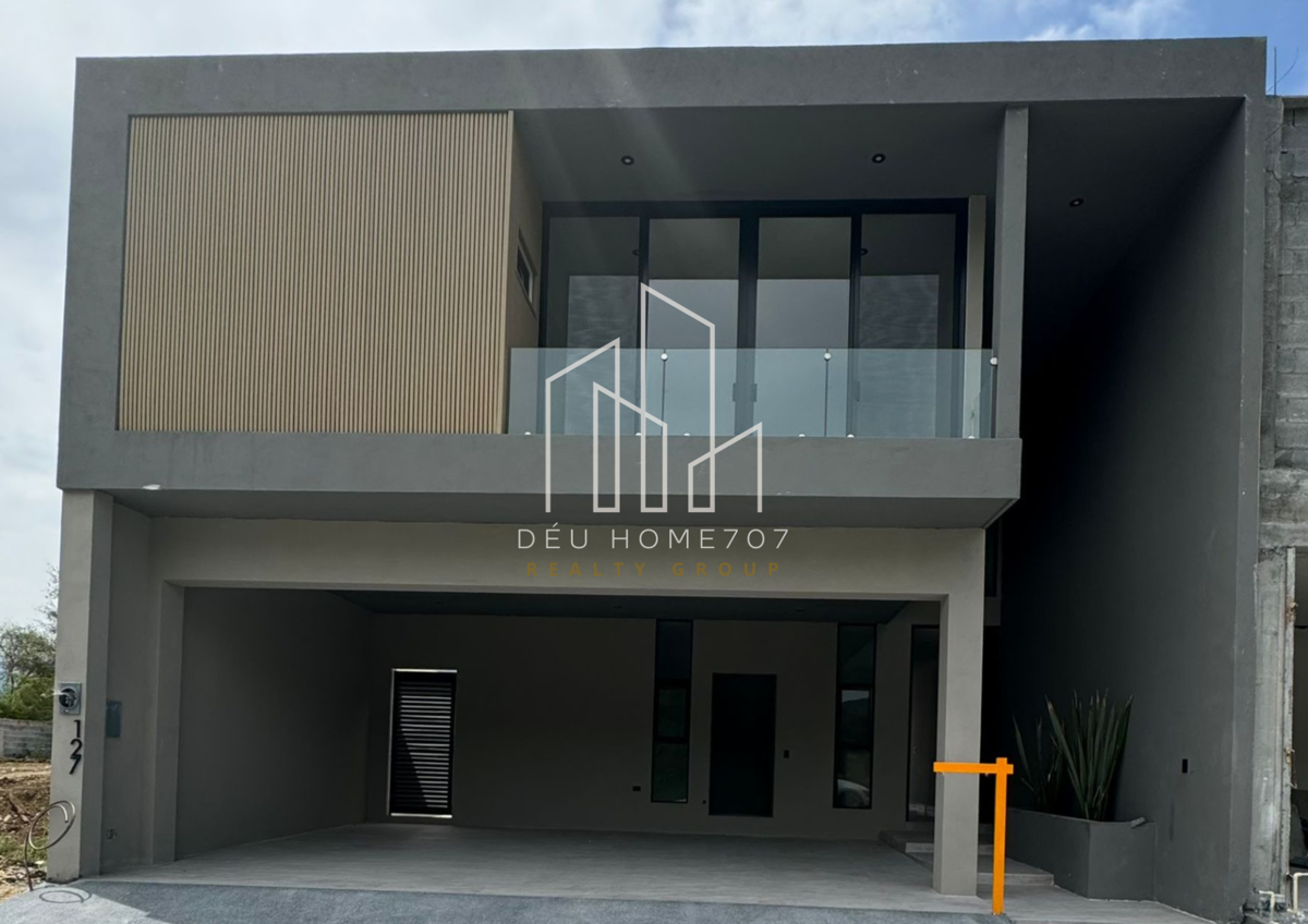 Casa en venta en Amorada Privada Residencial, Santiago — foto 1 de 17