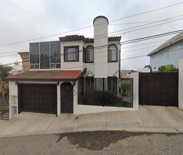 Casa en remate en Moderna, Ensenada, Baja California