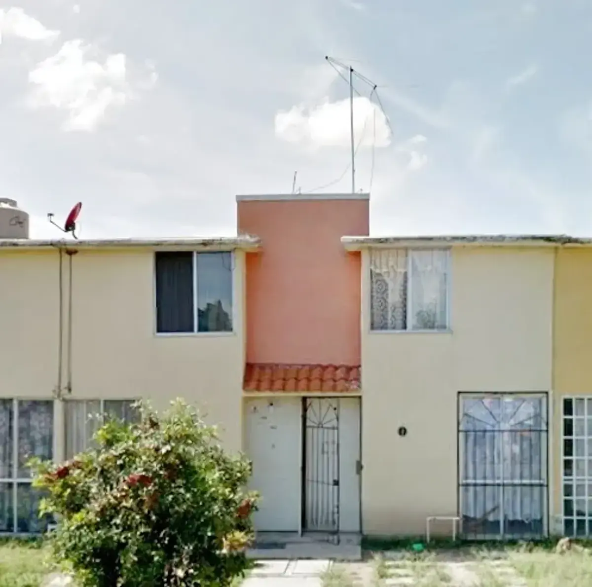 Casa en venta en Lomas del Aeropuerto, El Salto — foto 1 de 16