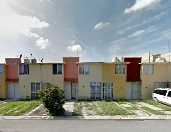 Casa en venta en Lomas del Aeropuerto, El Salto — foto 3 de 16