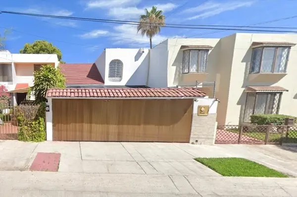 Casa en venta en La Estancia, Zapopan — foto 3 de 12