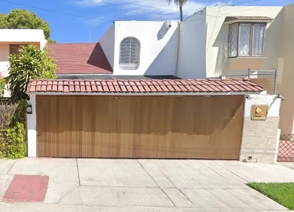 Casa en venta en La Estancia, Zapopan — foto 1 de 12