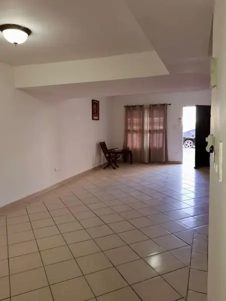 Casa en venta en Colonial del Valle, Juárez — foto 3 de 11