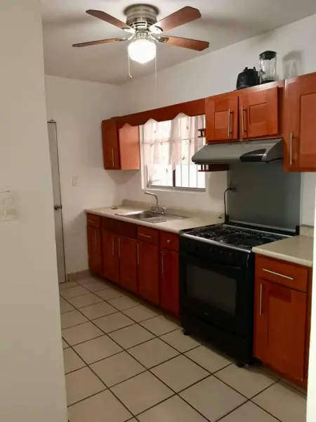 Casa en venta en Colonial del Valle, Juárez — foto 2 de 11