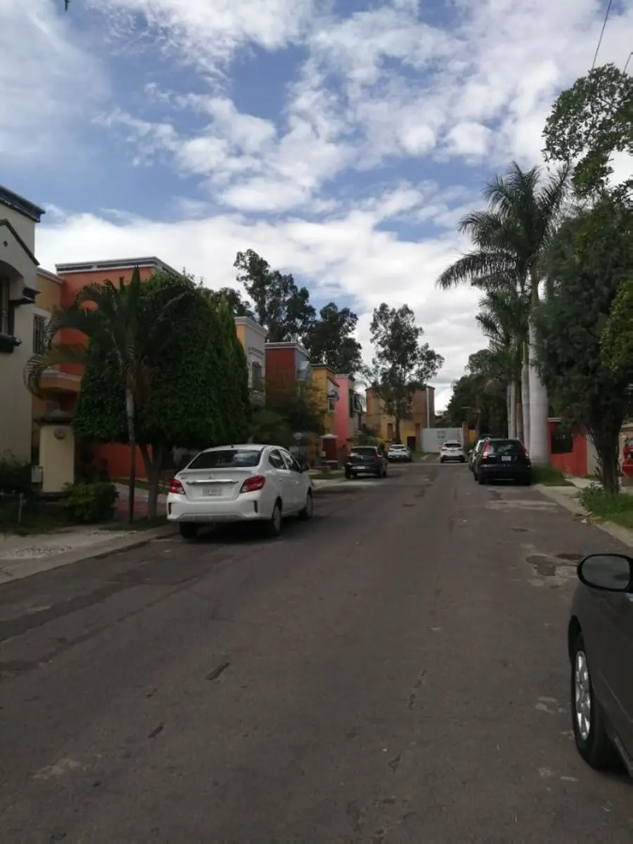 Casa en venta en Jardines de la Hacienda, Tonalá — foto 1 de 12