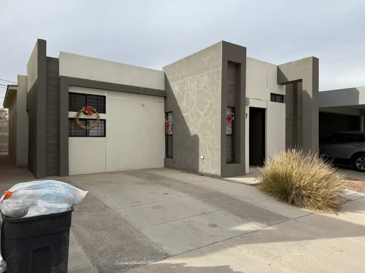 Casa en renta en Alejandría Residencial, Juárez — foto 1 de 12