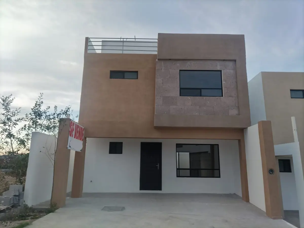Casa en venta en Residencial Rincón de San Vicente, Saltillo — foto 1 de 11