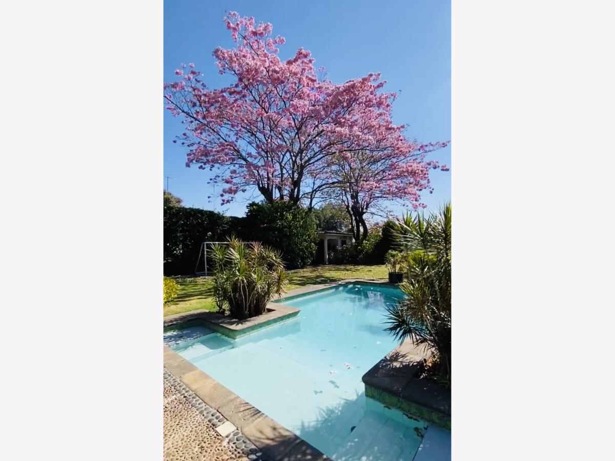 Casa en venta en San Jerónimo, Cuernavaca — foto 1 de 50