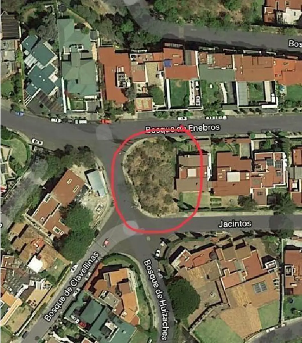 Terreno en venta en Bosques de las Lomas, Cuajimalpa de Morelos — foto 1 de 4