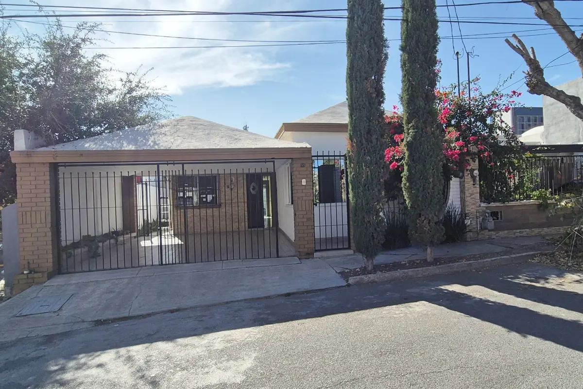 Casa en renta en Alpes Norte, Saltillo — foto 1 de 23