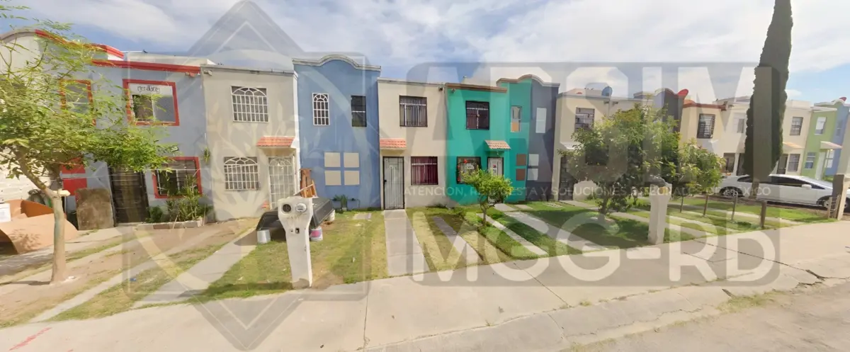 Casa en venta en Los Fresnos, Tlajomulco de Zúñiga — foto 1 de 56