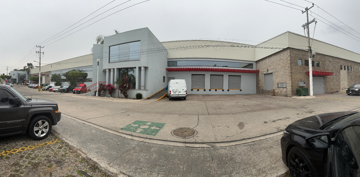 Bodega en renta en Balcones de la Cantera, Zapopan — foto 1 de 18