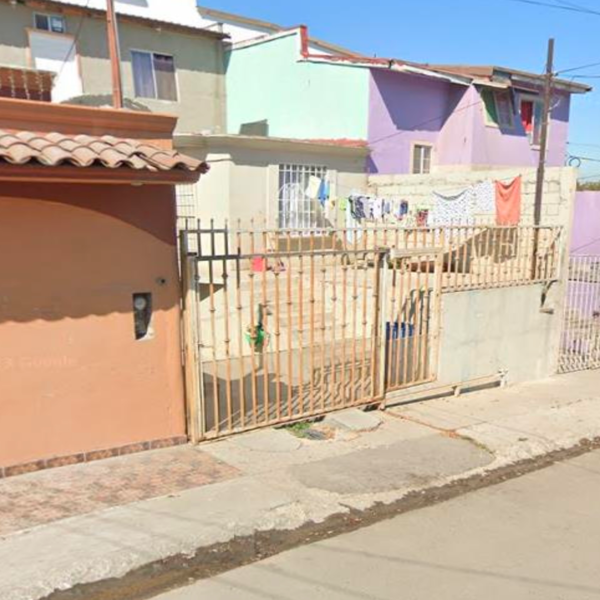 Casa en venta en Villa Fontana IX, Tijuana — foto 2 de 6