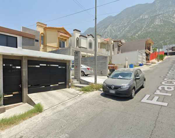 Casa en venta en Lomas del Poniente, Santa Catarina — foto 3 de 6