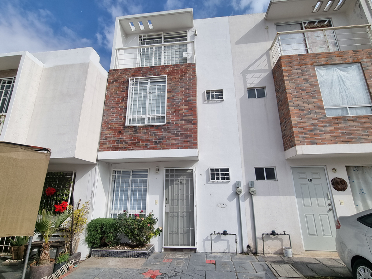 Casa en venta en Los Héroes Coacalco, Coacalco de Berriozábal — foto 1 de 20