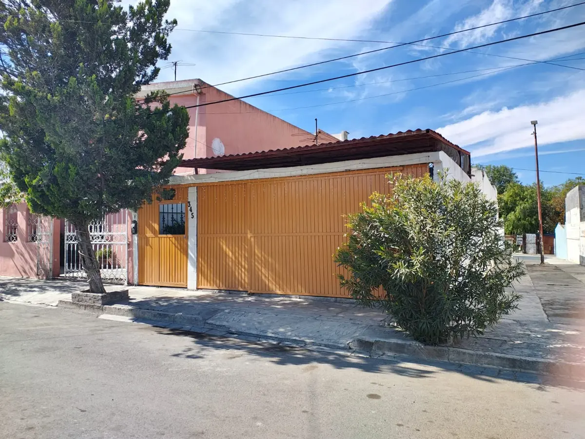 Casa en venta en Valle de las Flores Infonavit, Saltillo — foto 1 de 14