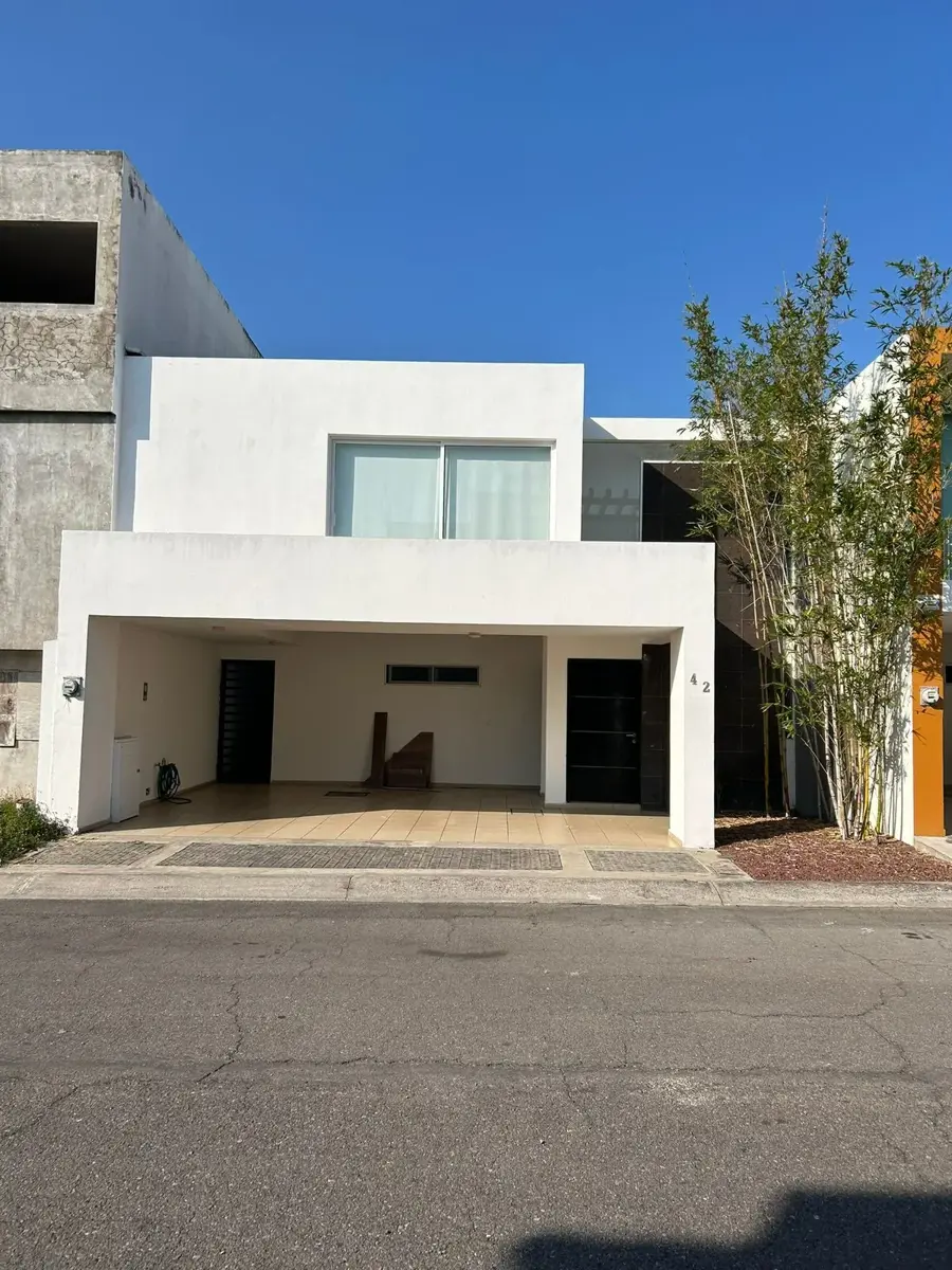 Casa en venta en Las Lomas Residencial, Alvarado — foto 1 de 11